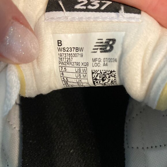 New Balance 237 - Picture 4 of 5